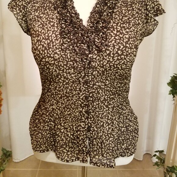 East 5th Brown and tan ruffle short sleeve top PM - Picture 2 of 4